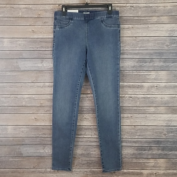 H&M Denim - NWT H&M Super Stretch Jeans Size 8
